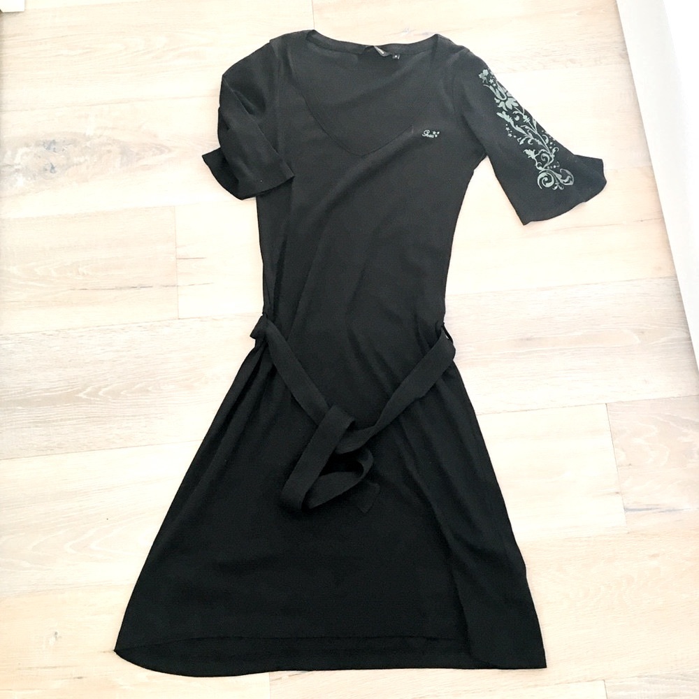 GSUSS midi cotton dress.